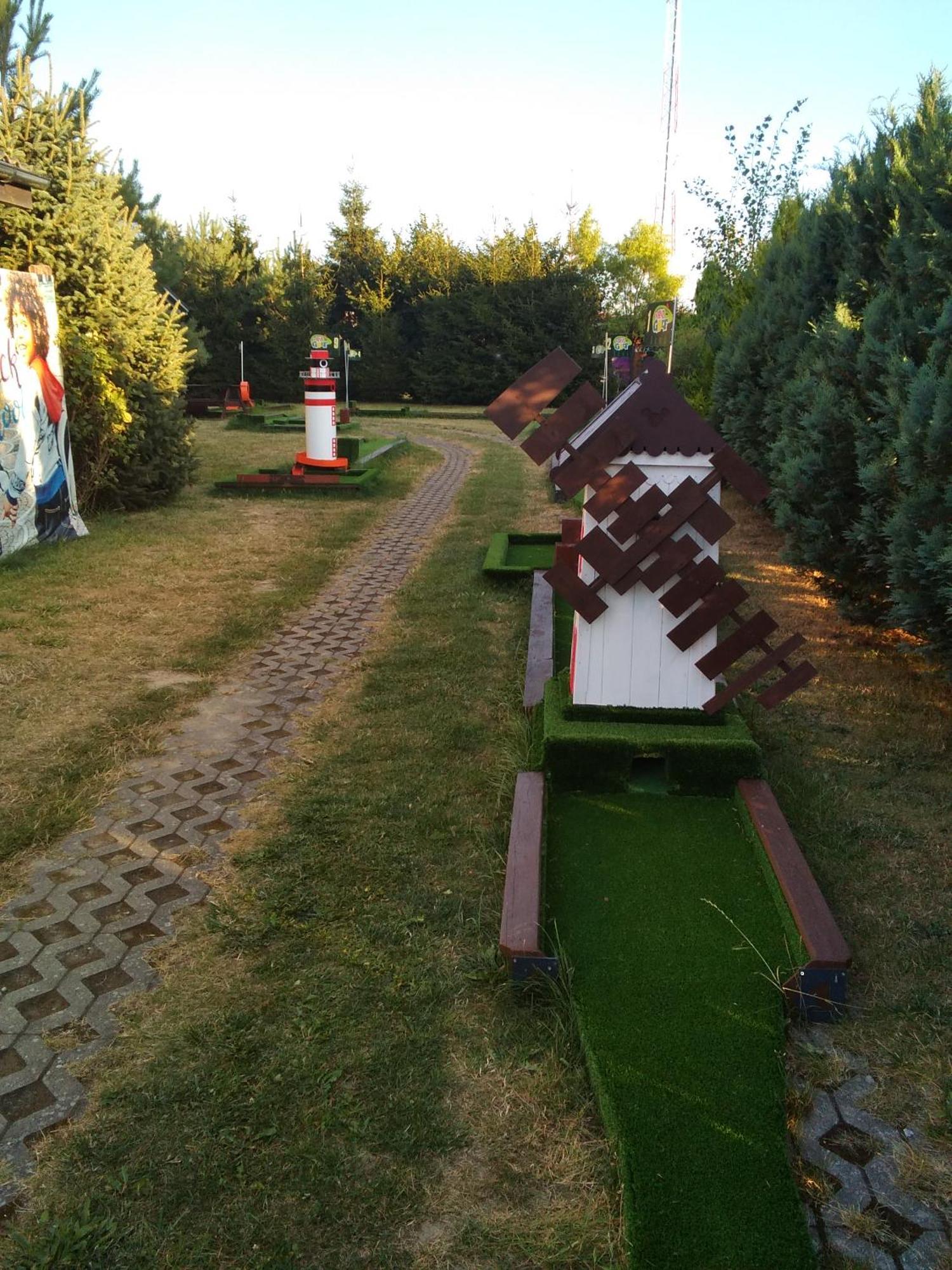 Domki Kapitanskie Z Prywatnym Polem Do Gry W Mini Golf Rewal Exterior foto